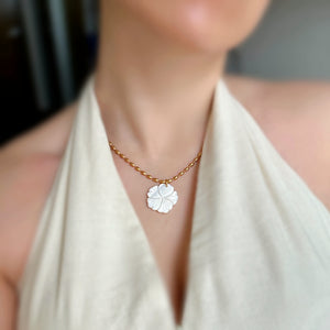 Pearl Fleur Bead Necklace