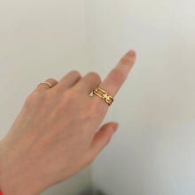 Load image into Gallery viewer, Otto Adjustable Chain Ring