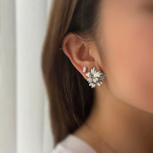 Load image into Gallery viewer, Rosa Stud Earrings