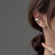 Load image into Gallery viewer, Tube Ear cuff S925