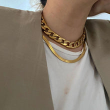 Load image into Gallery viewer, Chunky Chain Necklace - Gold