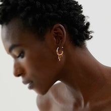 Load image into Gallery viewer, Contrast Melting Hoop Earrings