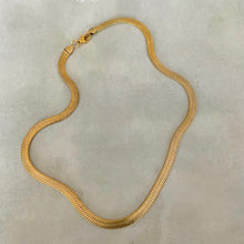 Load image into Gallery viewer, Flat Snake Necklace - 20&quot;