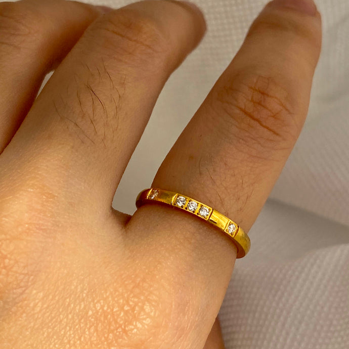 Stumble Fine Diamond Ring