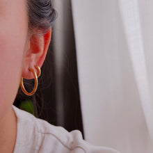 Load image into Gallery viewer, Femme Plain Hoop Earrings