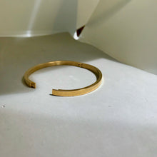 Load image into Gallery viewer, The Flat Thin Plain Bangle